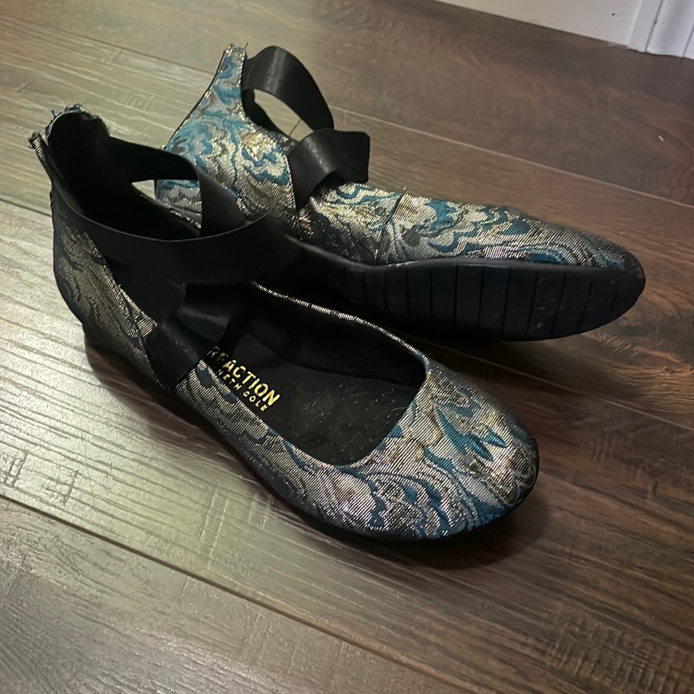 PRO TIME REACTION KENNETH COLE BALLET FLATS SIZE 7